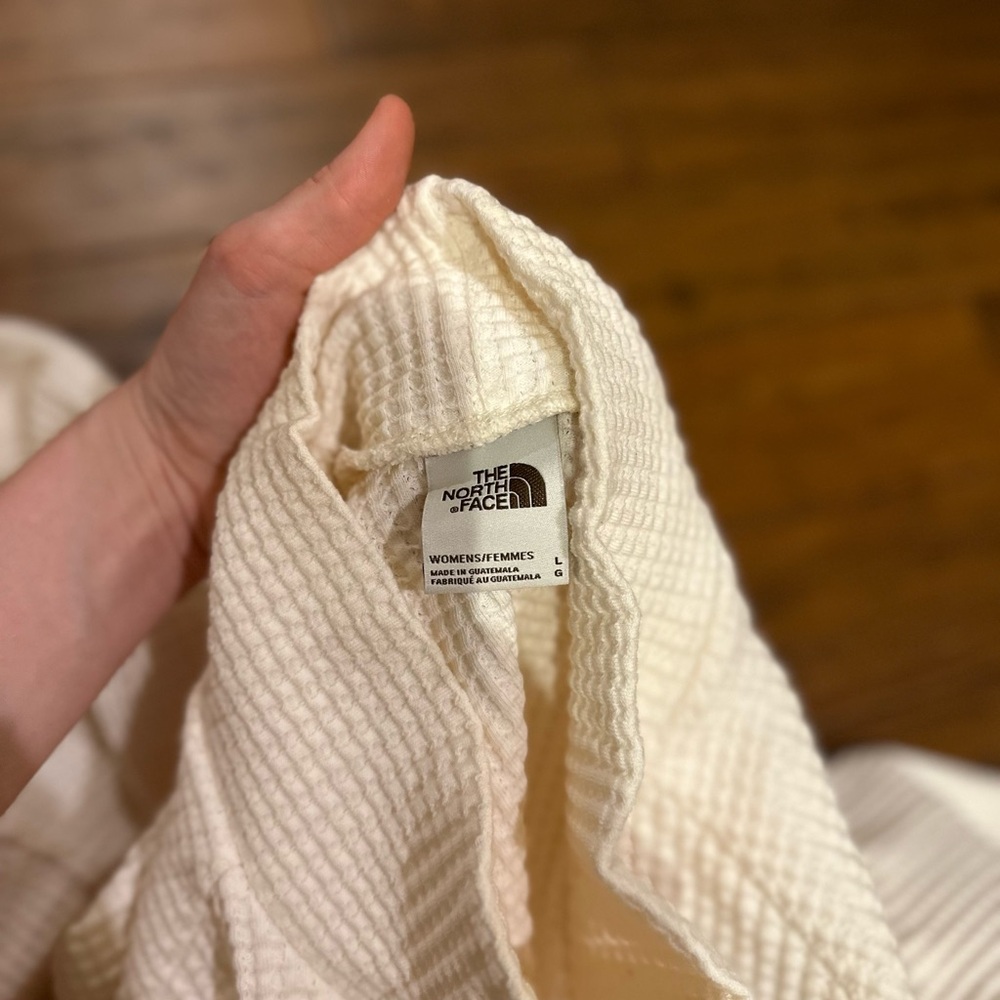 North face cream pull over - Picture 5 of 5